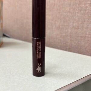 INC International Concepts Black Volumizing Mascara